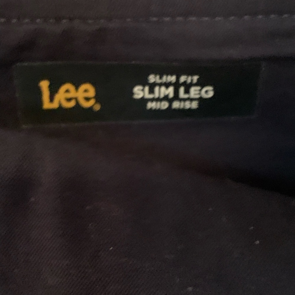 Lee Slim / Mid Rise Capris - Picture 4 of 5